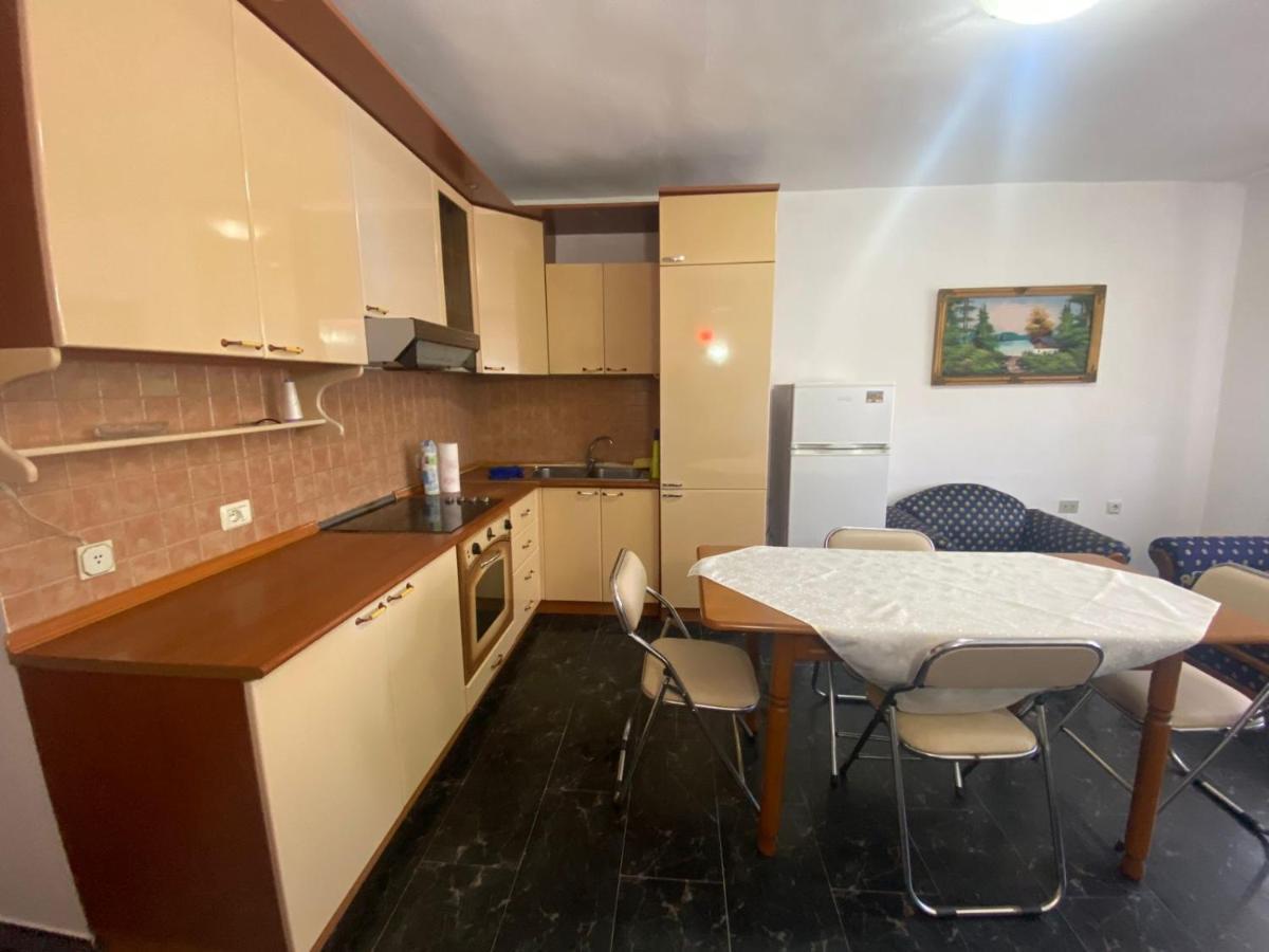 דירות Vlorë Pina'S House מראה חיצוני תמונה